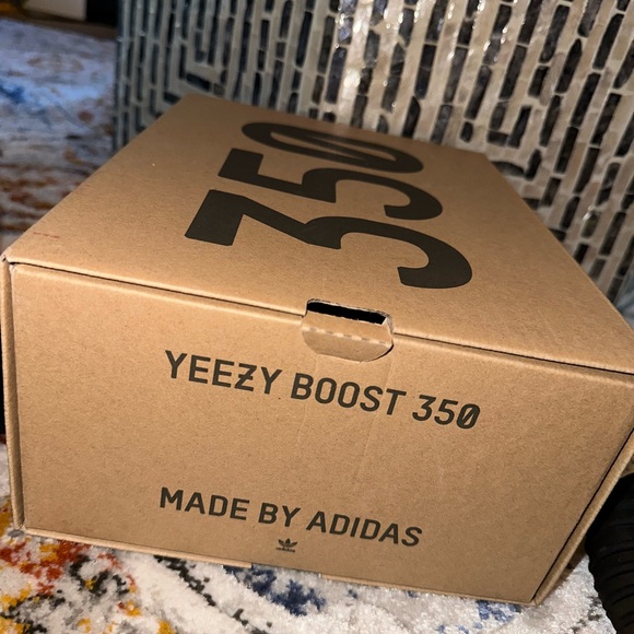Brand New! Size 6 Men’s. 2021 Yeezy Boost 350 V2 ‘MX ROCK’ - Picture 6 of 7